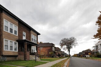 1143 W Euclid St, Unit 2 in Detroit, MI - Foto de edificio - Building Photo