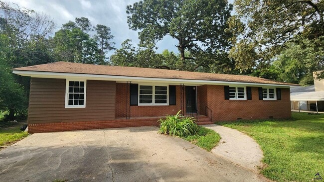 1119 Briarcliff Rd in Perry, GA - Building Photo - Building Photo