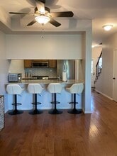 1497 Golfview Dr in Glendale Heights, IL - Foto de edificio - Building Photo