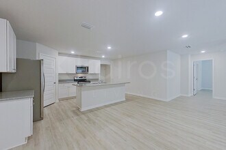 341 Monarch Ln in Pensacola, FL - Building Photo - Building Photo