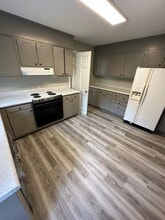 2670 Grosvenor Pl in Winston-Salem, NC - Building Photo - Building Photo