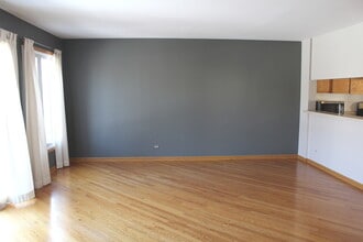 393 Catbird Ln in Deerfield, IL - Building Photo - Building Photo