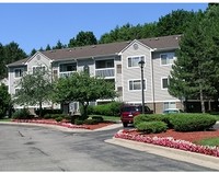 Grossbeck Pines Apartments in Lansing, MI - Building Photo - Building Photo