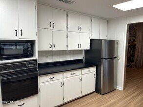 8613 Pine Springs Rd in Meridian, MS - Building Photo - Building Photo