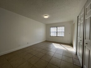 2275 Linton Ridge Cir in Delray Beach, FL - Building Photo - Building Photo