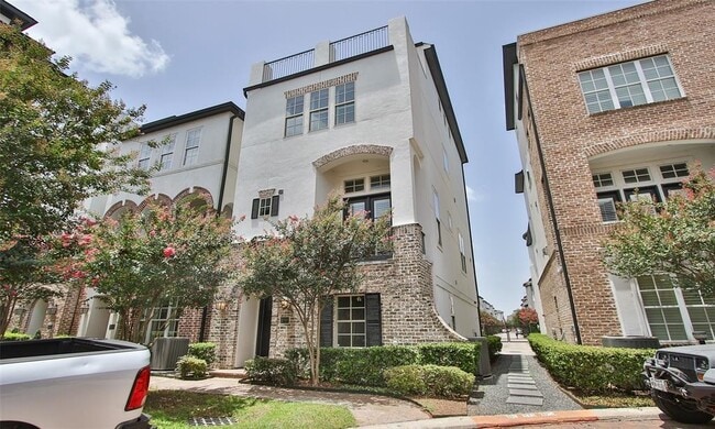 property at 2707 Cohn Garden Ln
