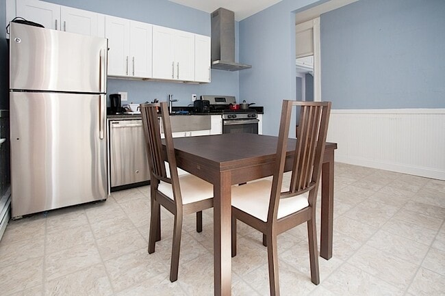 147 Columbia St, Unit 3L in Cambridge, MA - Building Photo - Building Photo