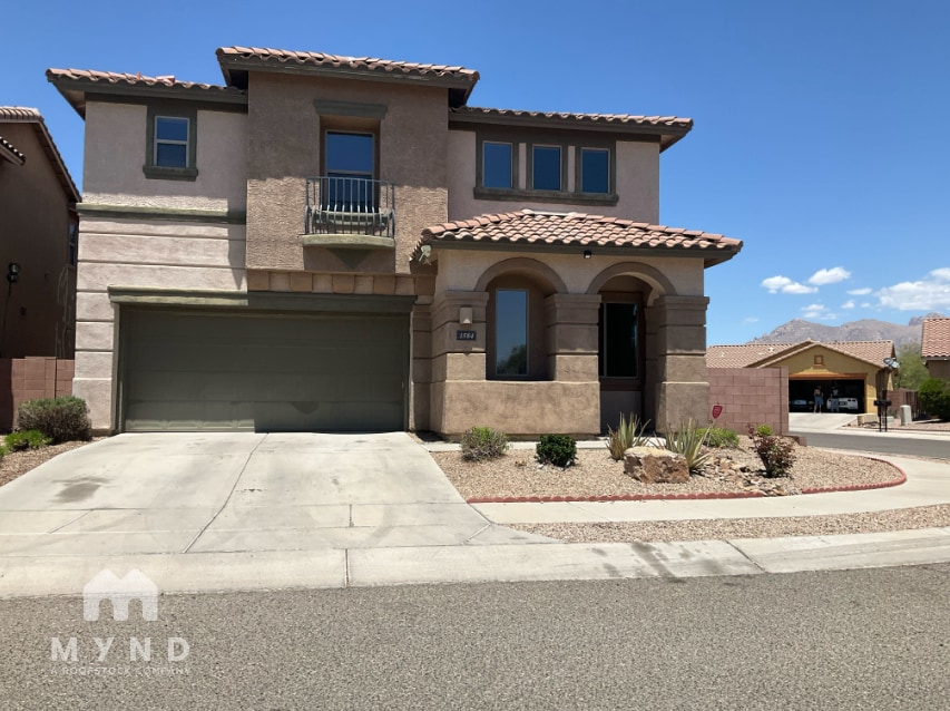 1584 W Homecoming Way in Tucson, AZ - Building Photo