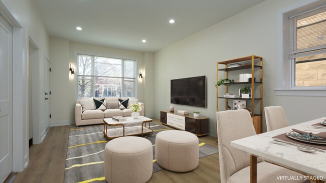 2036 N Hoyne Ave in Chicago, IL - Building Photo - Building Photo