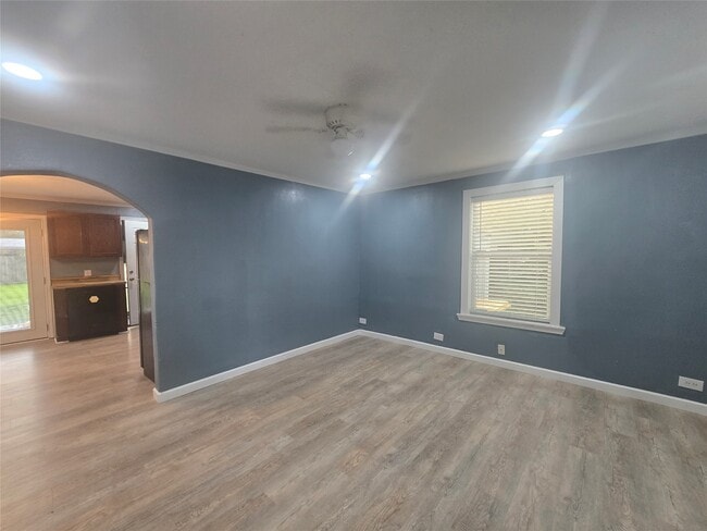 1905 Oleander in La Marque, TX - Building Photo - Building Photo