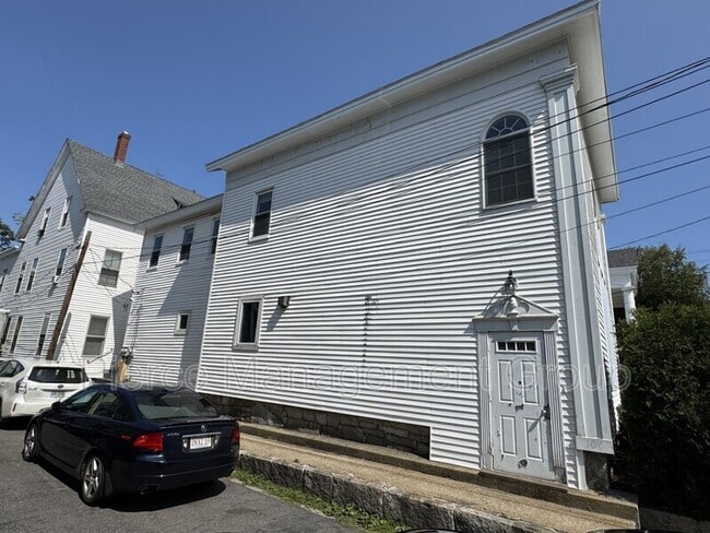 106 Bridge St in Manchester, NH - Building Photo - Building Photo