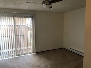 4222 NE 7th Ave in Seattle, WA - Building Photo - Interior Photo