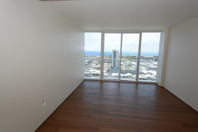 888 Kapiolani Blvd, Unit 2906 in Honolulu, HI - Building Photo - Building Photo