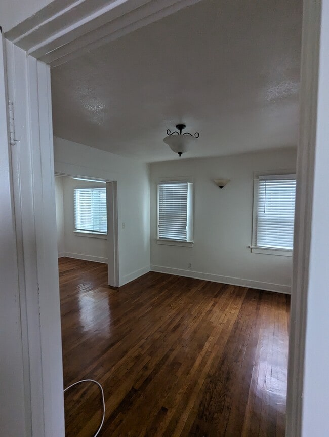 794 W 38th St, Unit C in San Pedro, CA - Foto de edificio - Building Photo