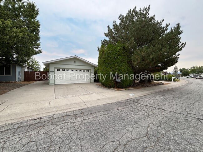 property at 3329 Somerset Way