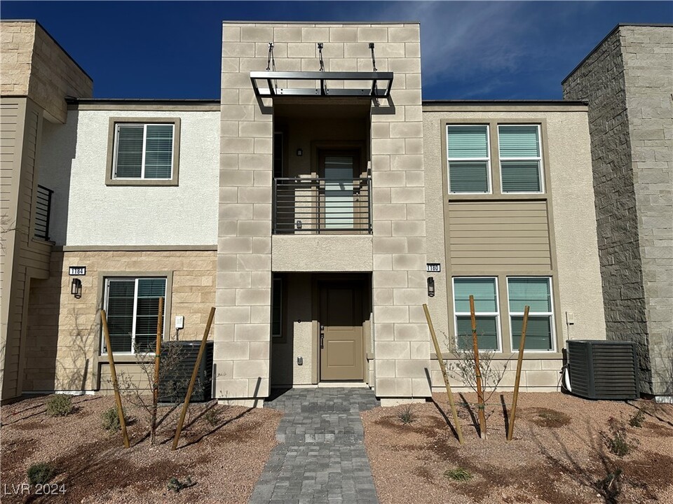 1180 Ammonite Ave in Henderson, NV - Building Photo