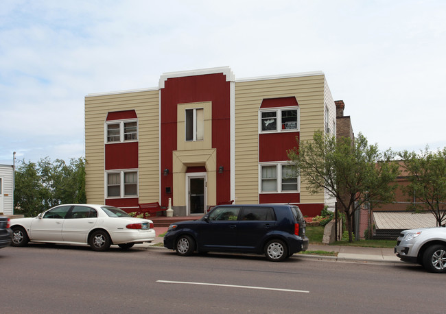 316 E 2nd St in Duluth, MN - Foto de edificio - Building Photo