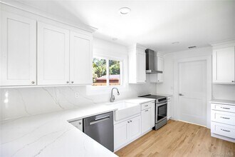 91 Circuit Rd in Bellport, NY - Building Photo - Building Photo