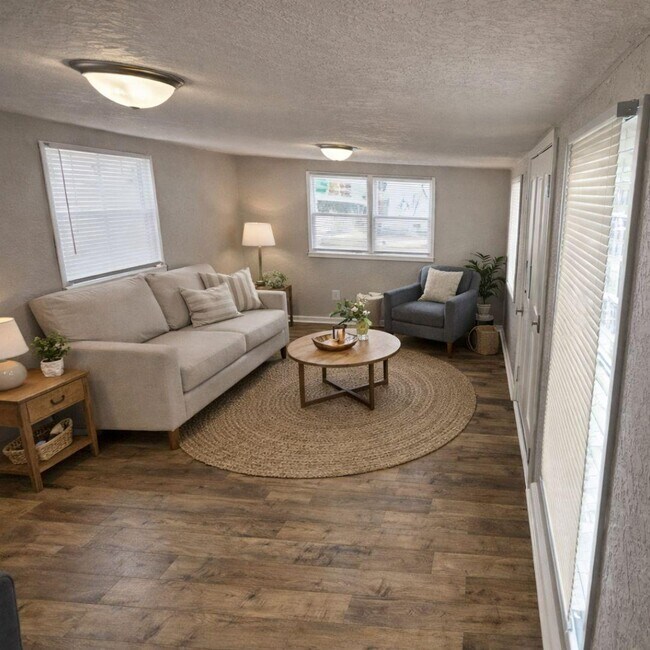 1335 Driftwood Alley in Huntington, IN - Building Photo - Building Photo