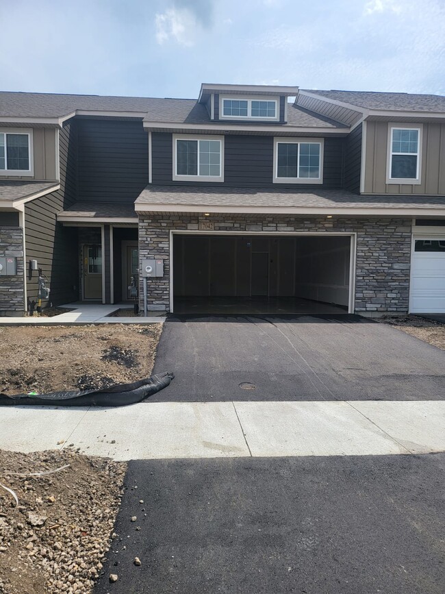 property at 17042 Dysart Pl