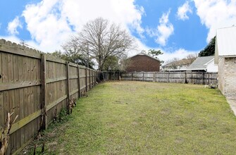 23 Ruby Cir in Mary Esther, FL - Building Photo - Building Photo