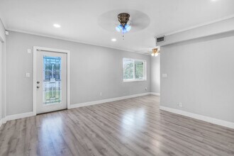 4500 NE 18th Ave in Pompano Beach, FL - Foto de edificio - Building Photo