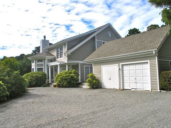 223 Sandpiper Ln in Tisbury, MA - Foto de edificio