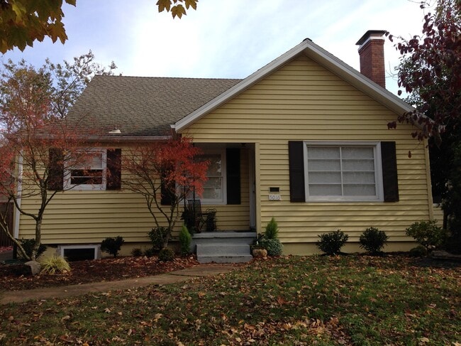 property at 5016 N Commercial Ave
