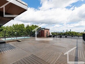 135 Pleasant St, Unit 406 in Brookline, MA - Building Photo - Building Photo