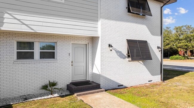409 17th Ave N in Myrtle Beach, SC - Building Photo - Building Photo