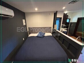 6657 W Lindenhurst Ave in Los Angeles, CA - Building Photo - Building Photo