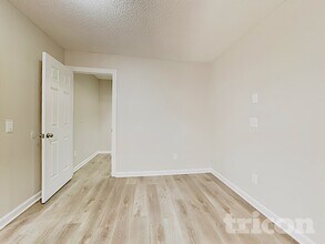 615 Flicker St in Concord, NC - Foto de edificio - Building Photo