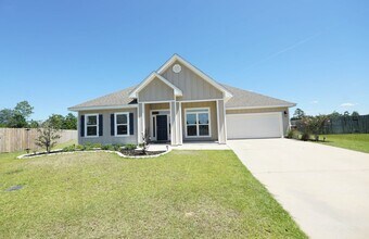 602 Champ Trl in Crestview, FL - Building Photo - Building Photo