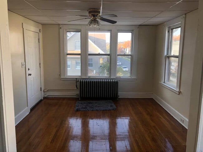 146 Edson Ave, Unit 1st Floor in Waterbury, CT - Building Photo - Building Photo