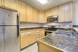 3725 Birchwood Dr in Boulder, CO - Building Photo - Building Photo