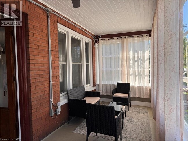 property at 71 Water St S