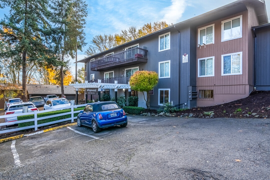 Whisperwood Apartments in Seattle, WA - Foto de edificio