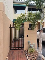 824 Padua Ln in Clearwater, FL - Building Photo