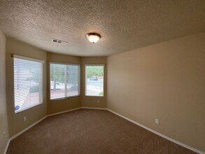 9116 Mesa Pl NW in Albuquerque, NM - Foto de edificio - Building Photo