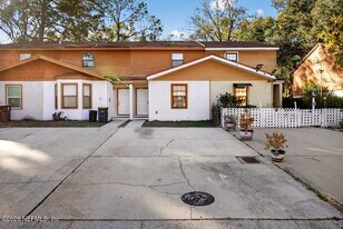 4482 Melissa Ct W in Jacksonville, FL - Building Photo