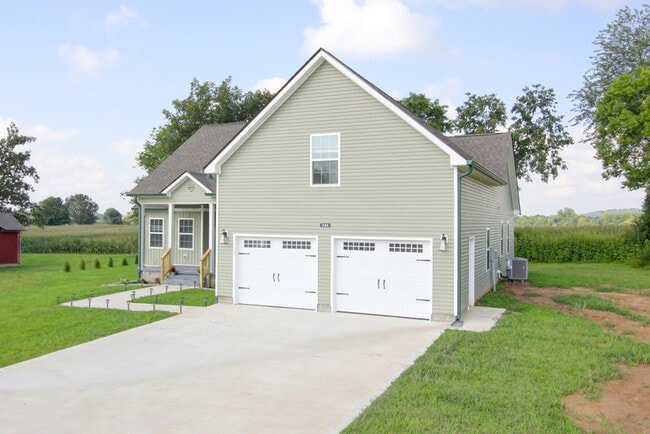 133 Riverbend Dr in Elkton, KY - Building Photo - Building Photo