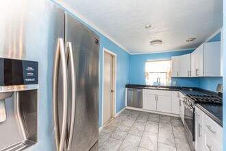 1302 Elkelton Blvd in Spring Valley, CA - Building Photo - Building Photo