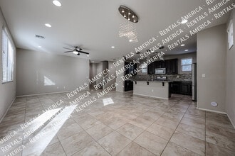 270 N Scott Dr in Chandler, AZ - Foto de edificio - Building Photo