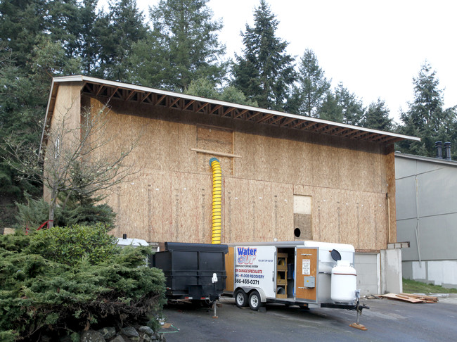 3931 S Mason Loop Rd in Tacoma, WA - Building Photo - Building Photo