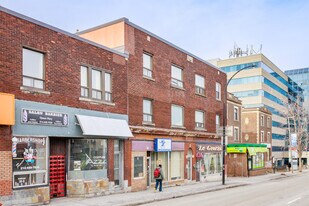 5100 Décarie Boul in Montréal, QC - Building Photo
