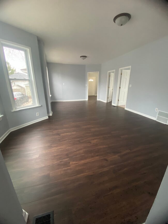 922 Summer St, Unit 2