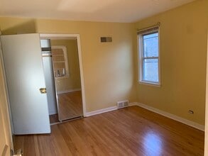 9106 Keating Ave, Unit 1N in Skokie, IL - Foto de edificio - Building Photo