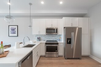 Washington Court (52 W) in Philadelphia, PA - Building Photo - Interior Photo