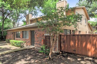 5720 Cedar Creek Dr in Benbrook, TX - Building Photo - Building Photo