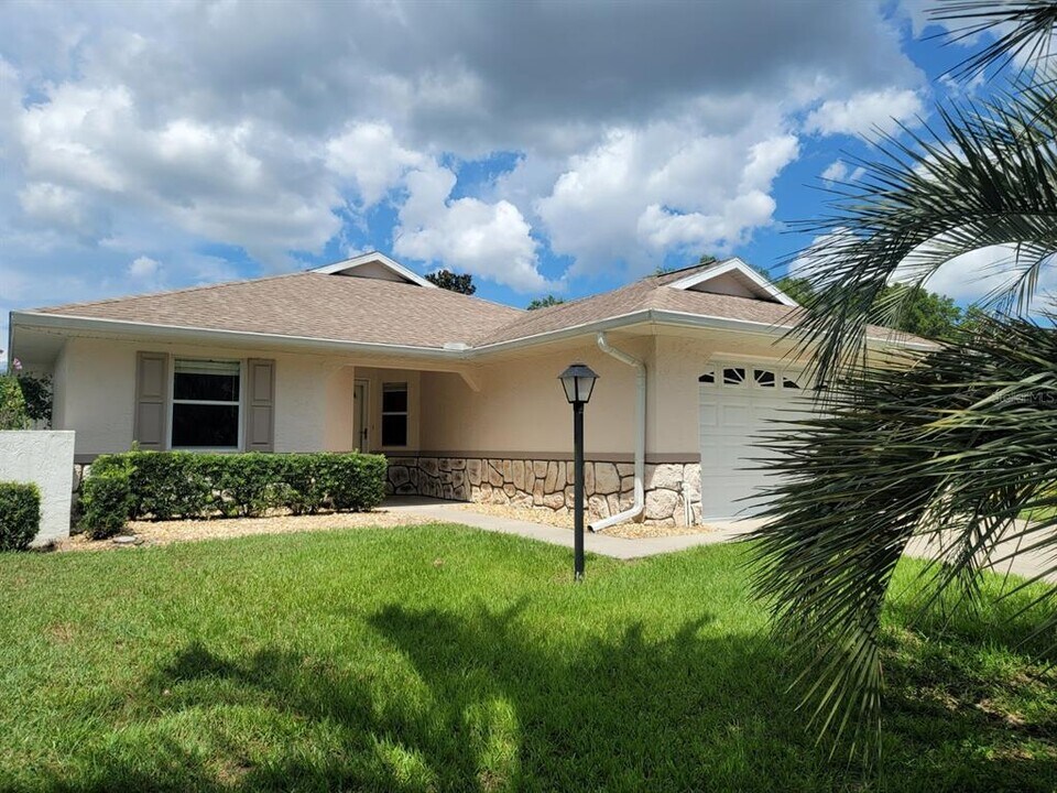 9265 SW 92nd Place Rd in Ocala, FL - Building Photo